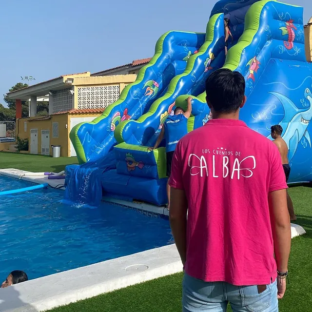 Los Cuentos De Alba piscina con colchoneta